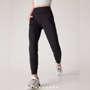 Athleta Rainer Jogger Black Small